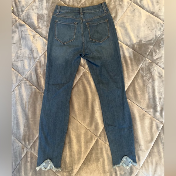 FashionNova Medium Blue Ankle & Cropped Jeans in US 8 - Picture 2 of 2
